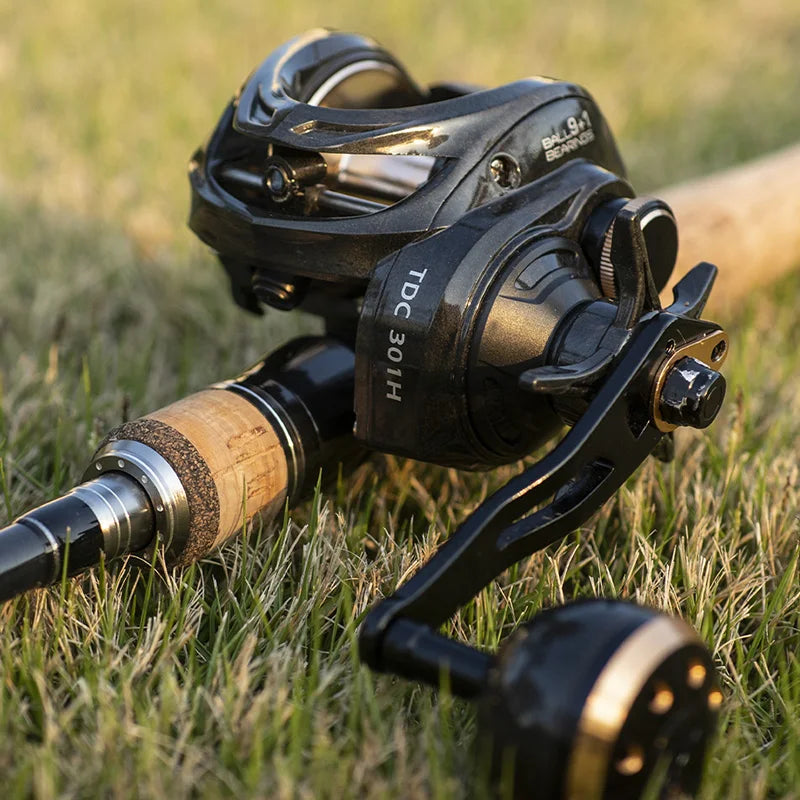 LINNHUE TDC300 Baitcasting Reel Magnetic Brake Reel Carbon Fiber Body 16KG 6.3:1 Drag Power Handle Pesca Fishing Reel